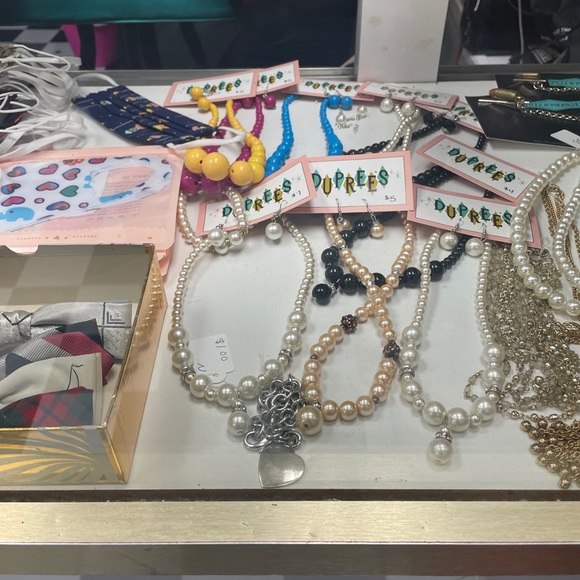 Meet your Posher, Geoffrey - Picture 11 of 15